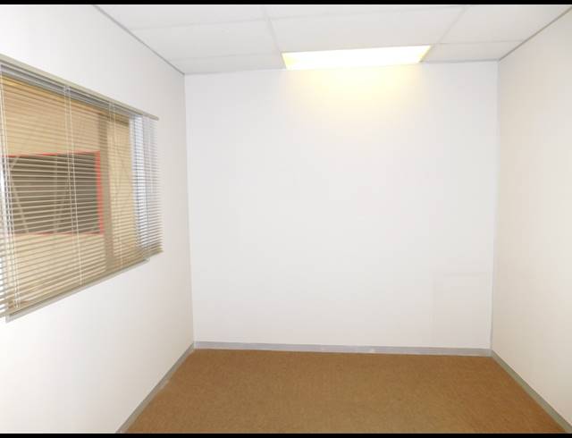300M² OFFICE TO LET IN FERNDALE